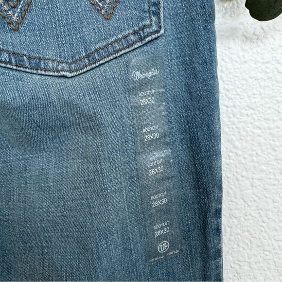 Wrangler- New never worn Retro Mae Mid Rise Bootcut Jeans 28X30 - Picture 3 of 16